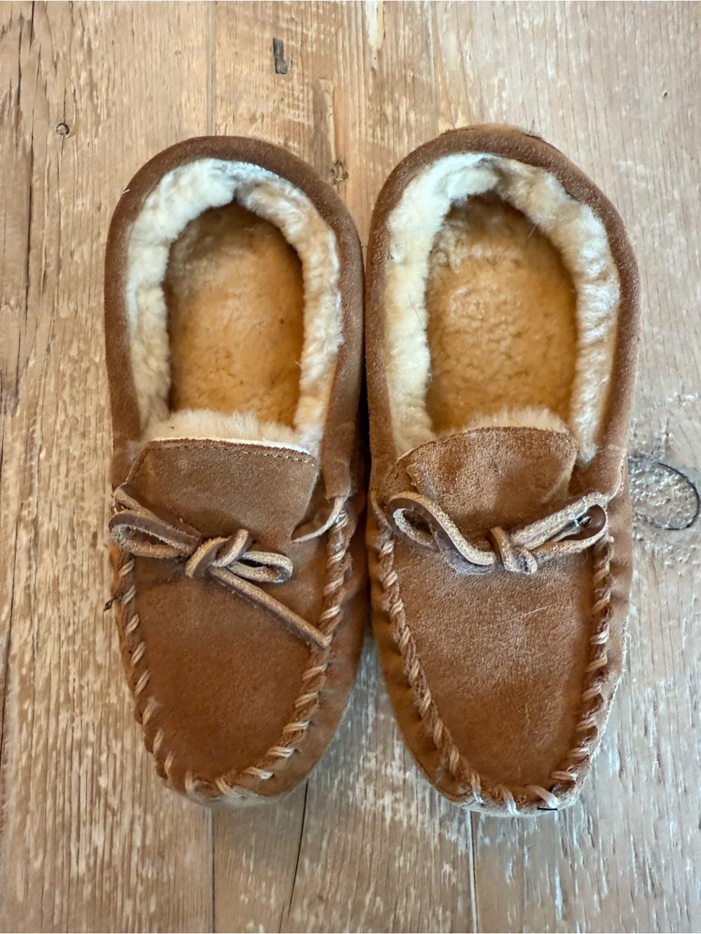 L.L.Bean Big Kids Cozy Brown Suede Moccasin Slippers with Faux Fur Lining 4